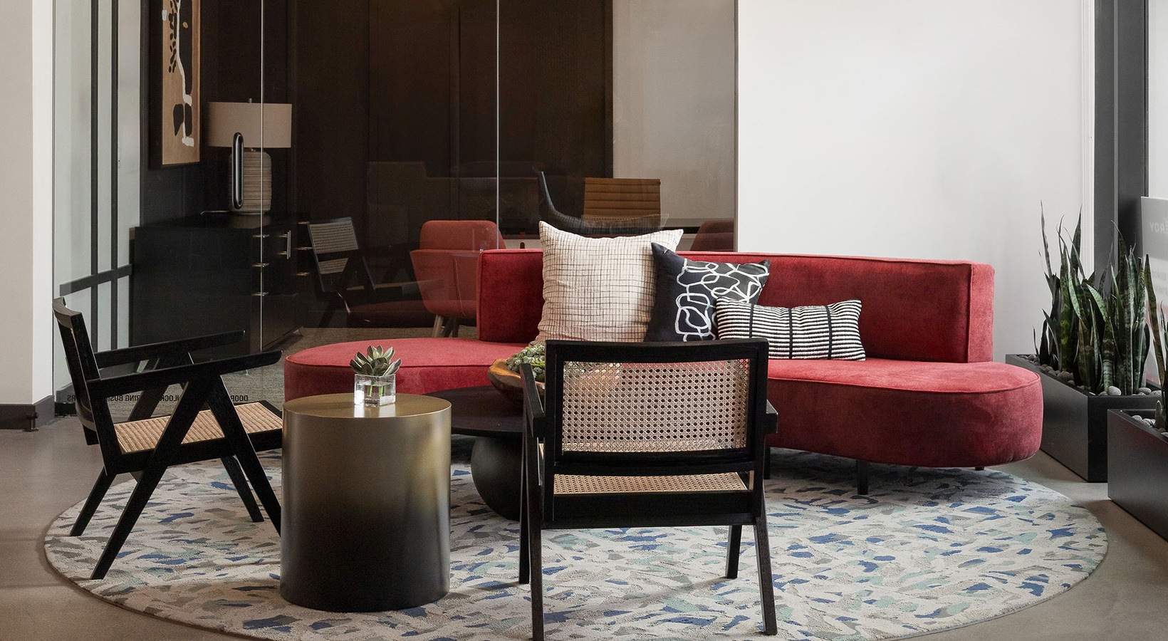 Thoughtful details to elevate your lifestyle Lounge